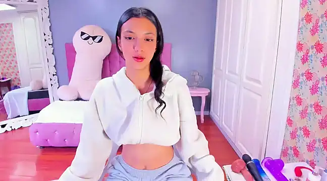 Iris Stone  online show from 01.17.25