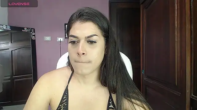 Luciana Ortiz1 online show from 01.10.25