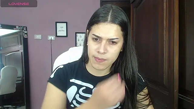 Luciana Ortiz1 online show from 02.08.25