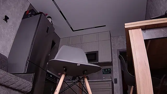 eelizabeth online show from 01.30.25