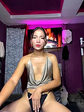 Snapshot of Ur_dreamgurl05 chatting on 12.04.25 Ur dreamgurl05 online show from 12.04.25