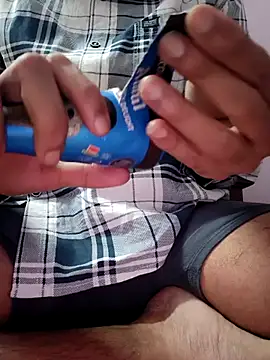 Snapshot of Collegeboywithbigweapan21 chatting on 02.12.26 Collegeboywithbigweapan21 online show from 02.12.26