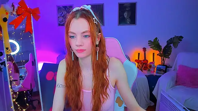 Snapshot of Alyssa_Smitt chatting on 01.27.25 Alyssa Smitt online show from 01.27.25