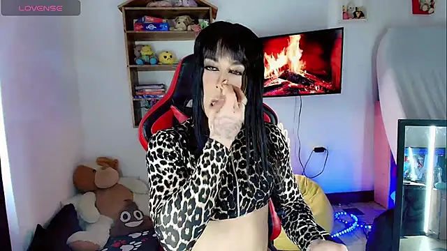 Snapshot of stefany_sexy_ chatting on 12.20.25 stefany sexy online show from 12.20.25