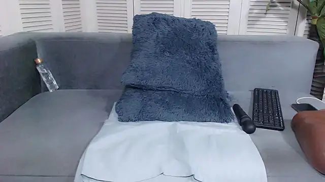 Snapshot of JasmineMoore chatting on 12.19.24 JasmineMoore online show from 12.19.24