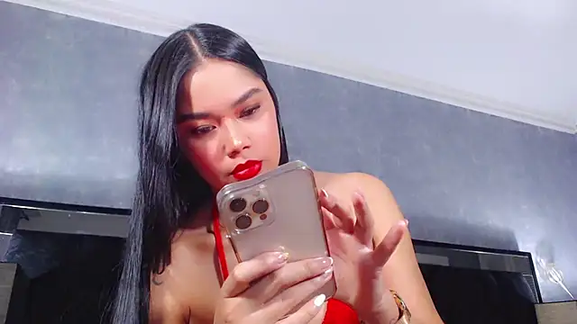 Snapshot of JasmineMoore chatting on 12.19.24 JasmineMoore online show from 12.19.24