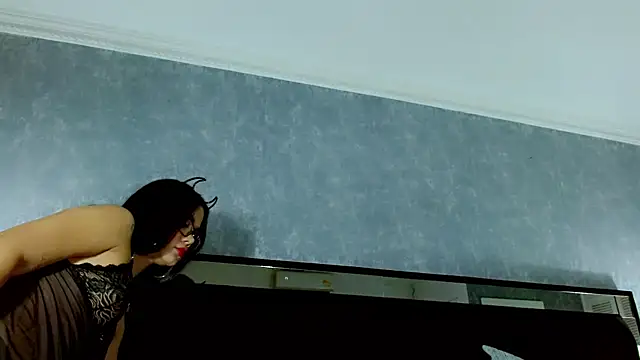 Snapshot of JasmineMoore chatting on 11.01.25 JasmineMoore online show from 11.01.25