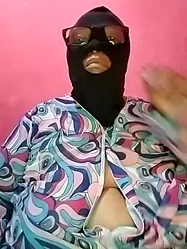 Snapshot of naughtygrannyXXX chatting on 12.14.25 naughtygrannyXXX online show from 12.14.25