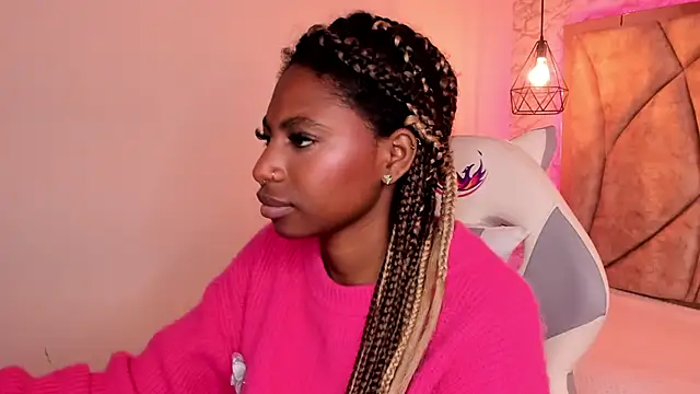 Snapshot of Queen_perla_ chatting on 01.27.25 Queen perla online show from 01.27.25