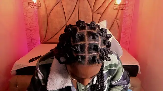 Snapshot of Queen_perla_ chatting on 02.27.25 Queen perla online show from 02.27.25