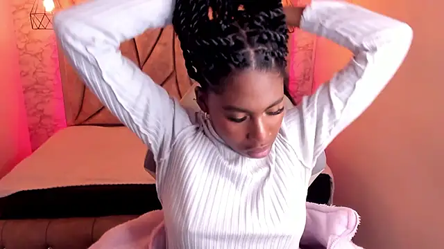 Snapshot of Queen_perla_ chatting on 03.05.25 Queen perla online show from 03.05.25