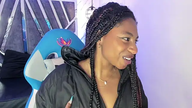 Snapshot of Queen_perla_ chatting on 09.12.25 Queen perla online show from 09.12.25