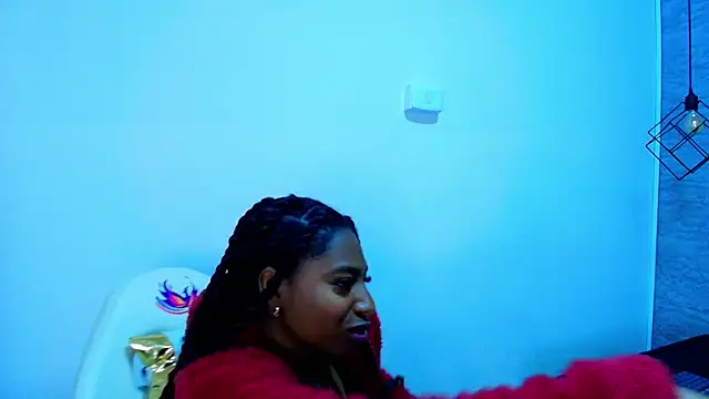 Snapshot of Queen_perla_ chatting on 10.17.25 Queen perla online show from 10.17.25