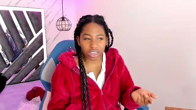 Snapshot of Queen_perla_ chatting on 11.14.25 Queen perla online show from 11.14.25