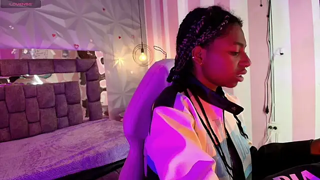 Queen perla  online show from 02.08.26