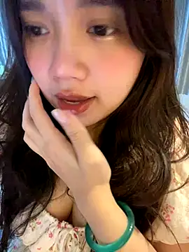 Hotellinh12 online show from 11.14.25