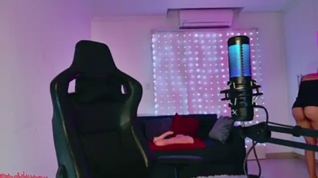 Snapshot of Amanda-sweet chatting on 03.14.25 Amanda-sweet online show from 03.14.25