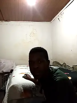 Snapshot of Uncletee112 chatting on 10.26.25 Uncletee112 online show from 10.26.25