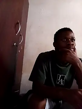 Snapshot of Uncletee112 chatting on 10.27.25 Uncletee112 online show from 10.27.25