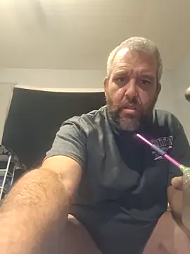 Snapshot of silkstroker6981 chatting on 02.01.26 silkstroker6981 online show from 02.01.26