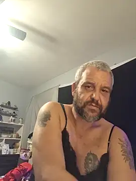 Snapshot of silkstroker6981 chatting on 02.04.26 silkstroker6981 online show from 02.04.26