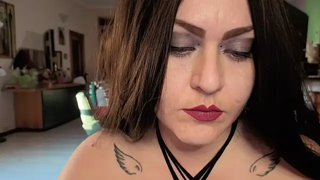 Snapshot of peachgirlmartyna chatting on 11.05.25 peachgirlmartyna online show from 11.05.25