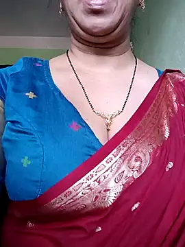 Snapshot of Rosy-B chatting on 12.27.24 Rosy-B online show from 12.27.24