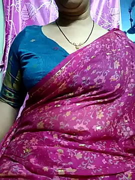 Snapshot of Rosy-B chatting on 02.05.25 Rosy-B online show from 02.05.25