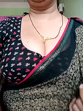 Snapshot of Rosy-B chatting on 02.18.25 Rosy-B online show from 02.18.25