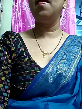 Snapshot of Rosy-B chatting on 02.20.25 Rosy-B online show from 02.20.25