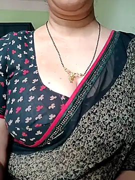 Snapshot of Rosy-B chatting on 03.02.25 Rosy-B online show from 03.02.25