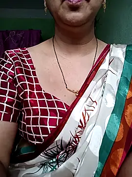 Snapshot of Rosy-B chatting on 03.21.25 Rosy-B online show from 03.21.25