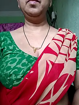 Snapshot of Rosy-B chatting on 09.14.25 Rosy-B online show from 09.14.25