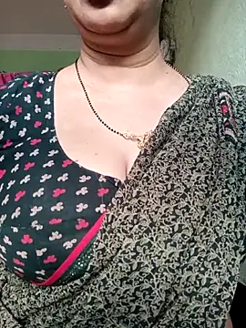 Snapshot of Rosy-B chatting on 09.27.25 Rosy-B online show from 09.27.25