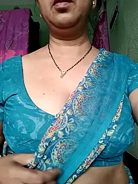 Snapshot of Rosy-B chatting on 10.14.25 Rosy-B online show from 10.14.25