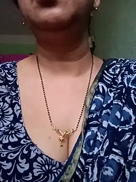 Snapshot of Rosy-B chatting on 03.31.26 Rosy-B online show from 03.31.26