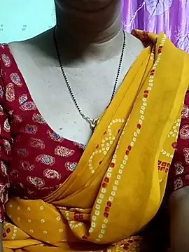 Snapshot of Rosy-B chatting on 04.16.26 Rosy-B online show from 04.16.26