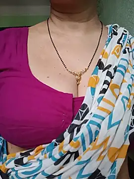 Snapshot of Rosy-B chatting on 06.19.26 Rosy-B online show from 06.19.26