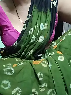 Snapshot of Rosy-B chatting on 06.19.26 Rosy-B online show from 06.19.26