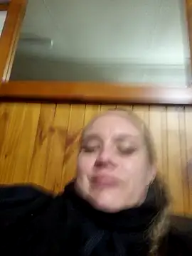 Snapshot of Off_the_Lesh chatting on 07.18.26 Off the Lesh online show from 07.18.26