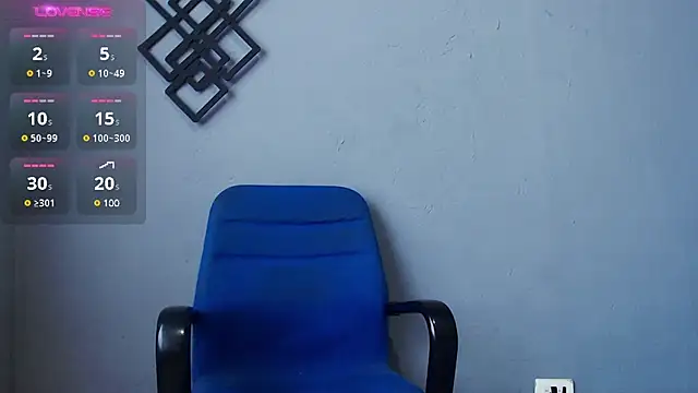 Snapshot of blue_violette_ chatting on 01.24.25 blue violette  online show from 01.24.25