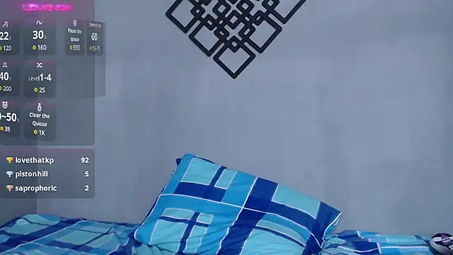 Snapshot of blue_violette_ chatting on 02.10.25 blue violette  online show from 02.10.25