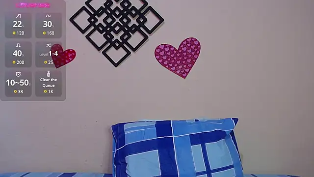 Snapshot of blue_violette_ chatting on 03.11.25 blue violette  online show from 03.11.25