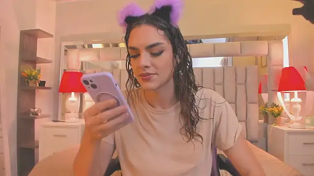 Snapshot of mariiahneedles chatting on 02.17.26 mariiahneedles online show from 02.17.26