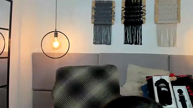 Snapshot of Sweet_camille chatting on 01.27.25 Sweet camille online show from 01.27.25