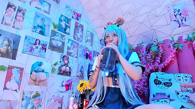 Snapshot of Alicebenett chatting on 09.26.25 Alicebenett online show from 09.26.25