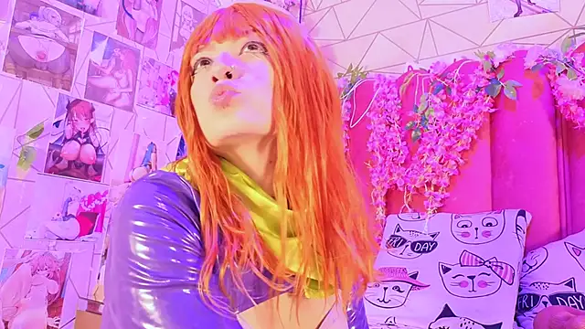 Snapshot of Alicebenett chatting on 10.18.25 Alicebenett online show from 10.18.25