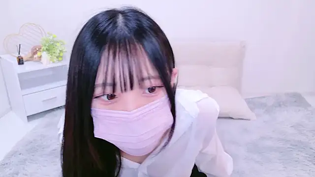 Snapshot of Suzu_ch_xx chatting on 12.12.24 Suzu ch xx online show from 12.12.24