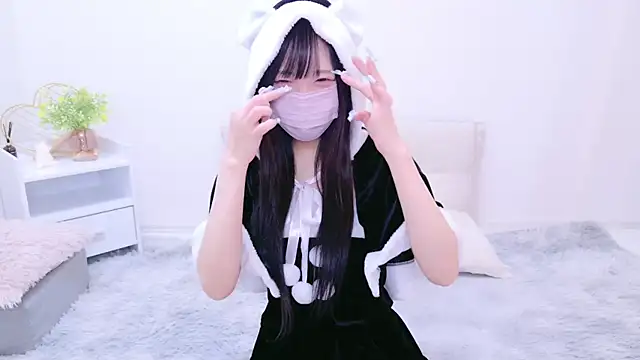 Snapshot of Suzu_ch_xx chatting on 12.26.24 Suzu ch xx online show from 12.26.24