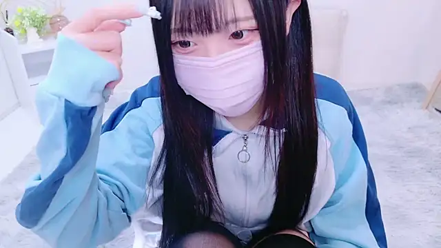 Snapshot of Suzu_ch_xx chatting on 01.02.25 Suzu ch xx online show from 01.02.25